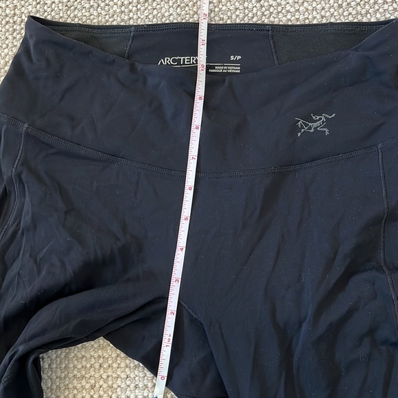 Oriel arcteryx leggings in black - Picture 3 of 3